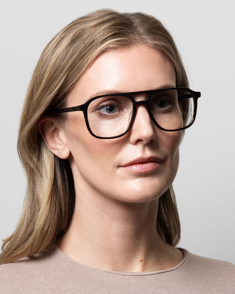 Robyn Turtle Brown Blue Light