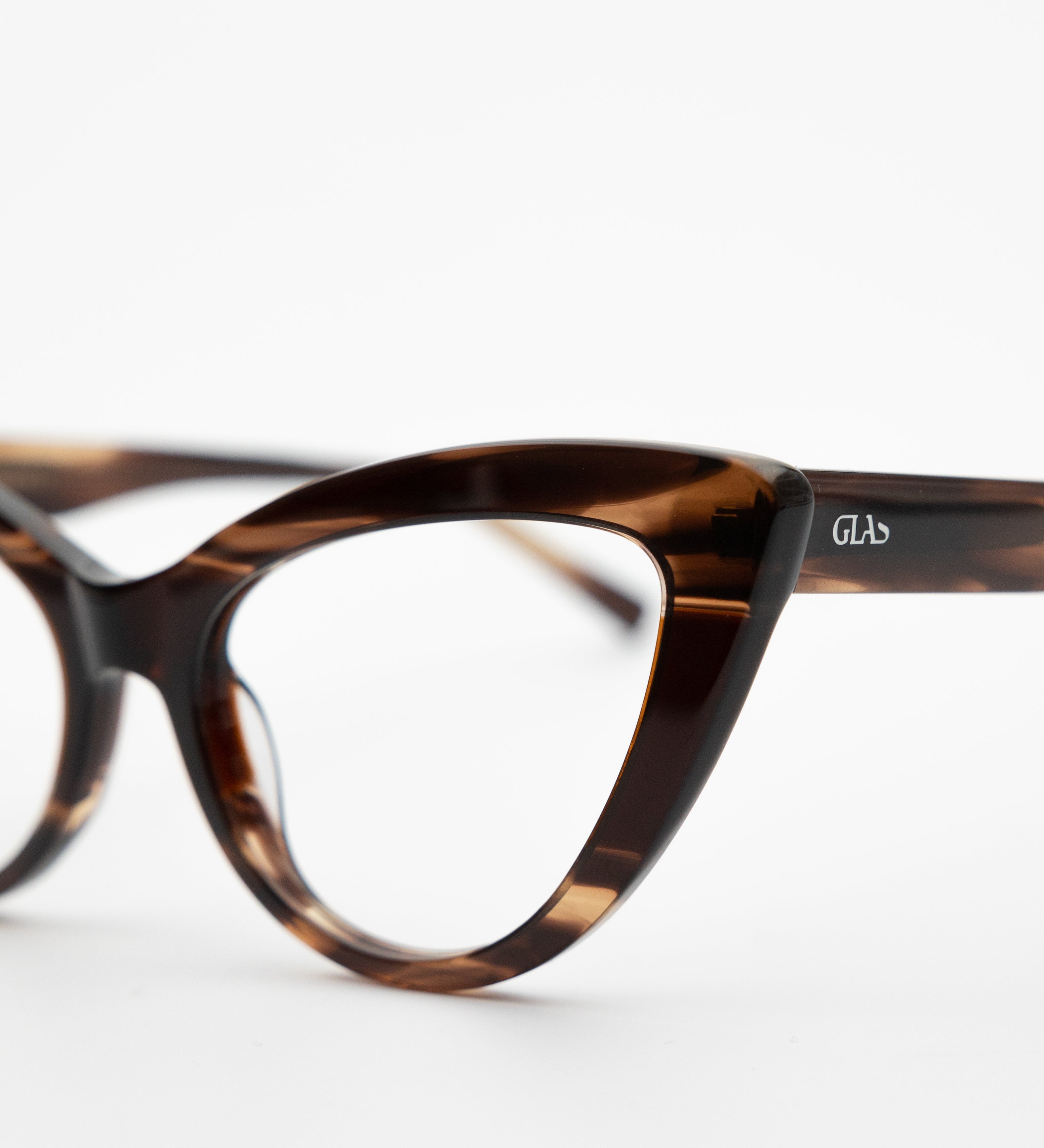 Stella Dark Brown Blue Light